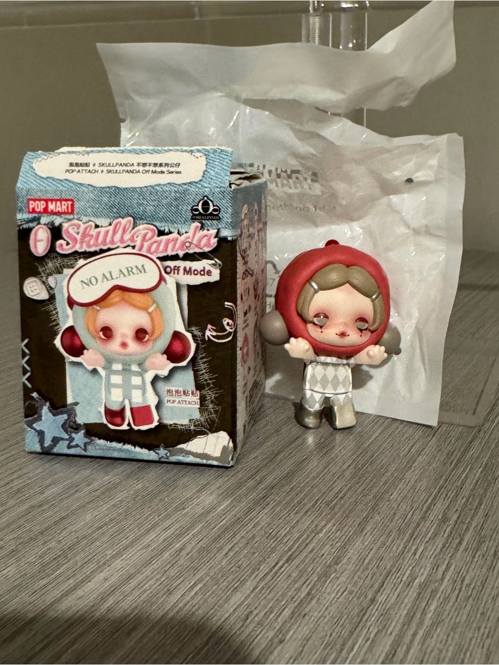 Popmart Pop Attach Skullpanda Off Mode Series - Mask Off